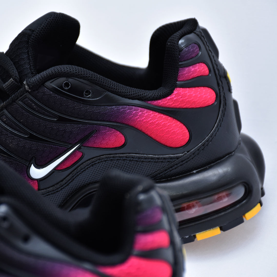 Nike TN Rose Fluo Premium - التوصيل باطل 💖👟