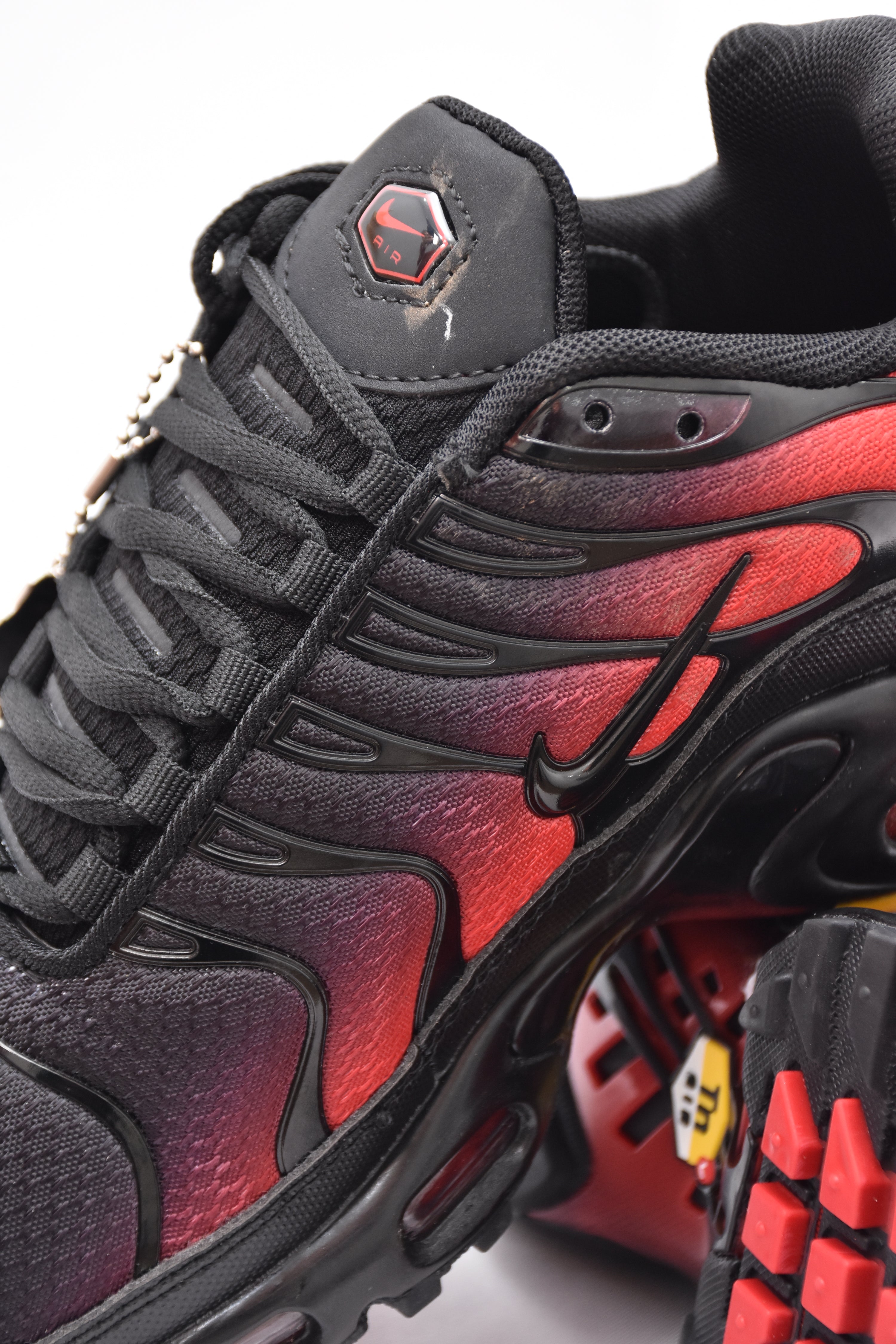 Nike TN Rouge Sang Premium - التوصيل باطل 🩸👟